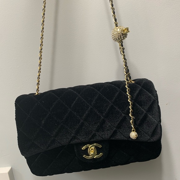 Velvet Black crossbody bag - Picture 7 of 11